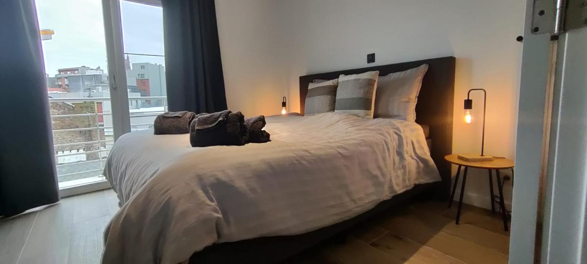 Luxueus, Ruim Appartement Op 350M Van Het Strand Ostend Exterior foto